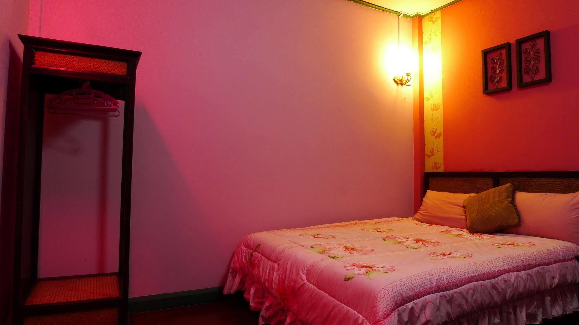 Baan Kaewta Hotel Chiang Mai Bagian luar foto